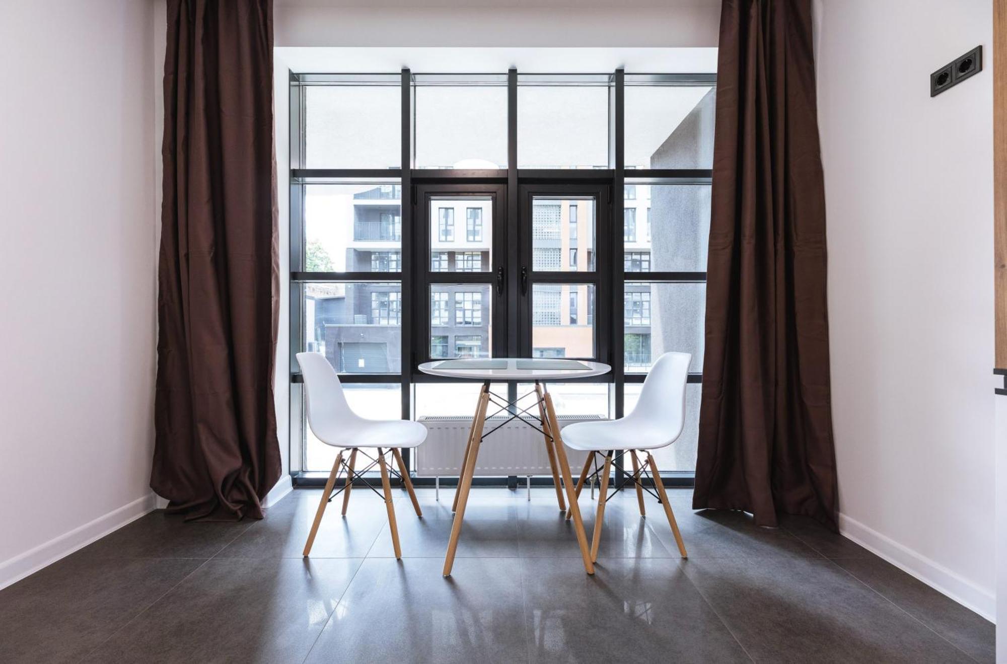 на кирилівська 37 Apartment