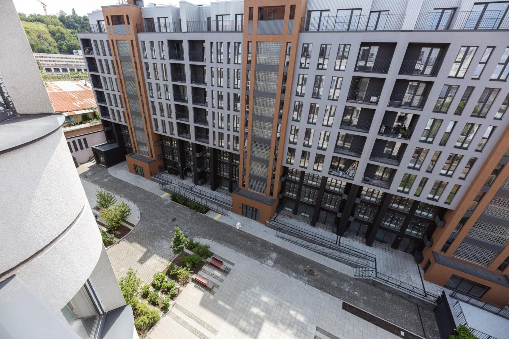 Apartment на кирилівська 37 *